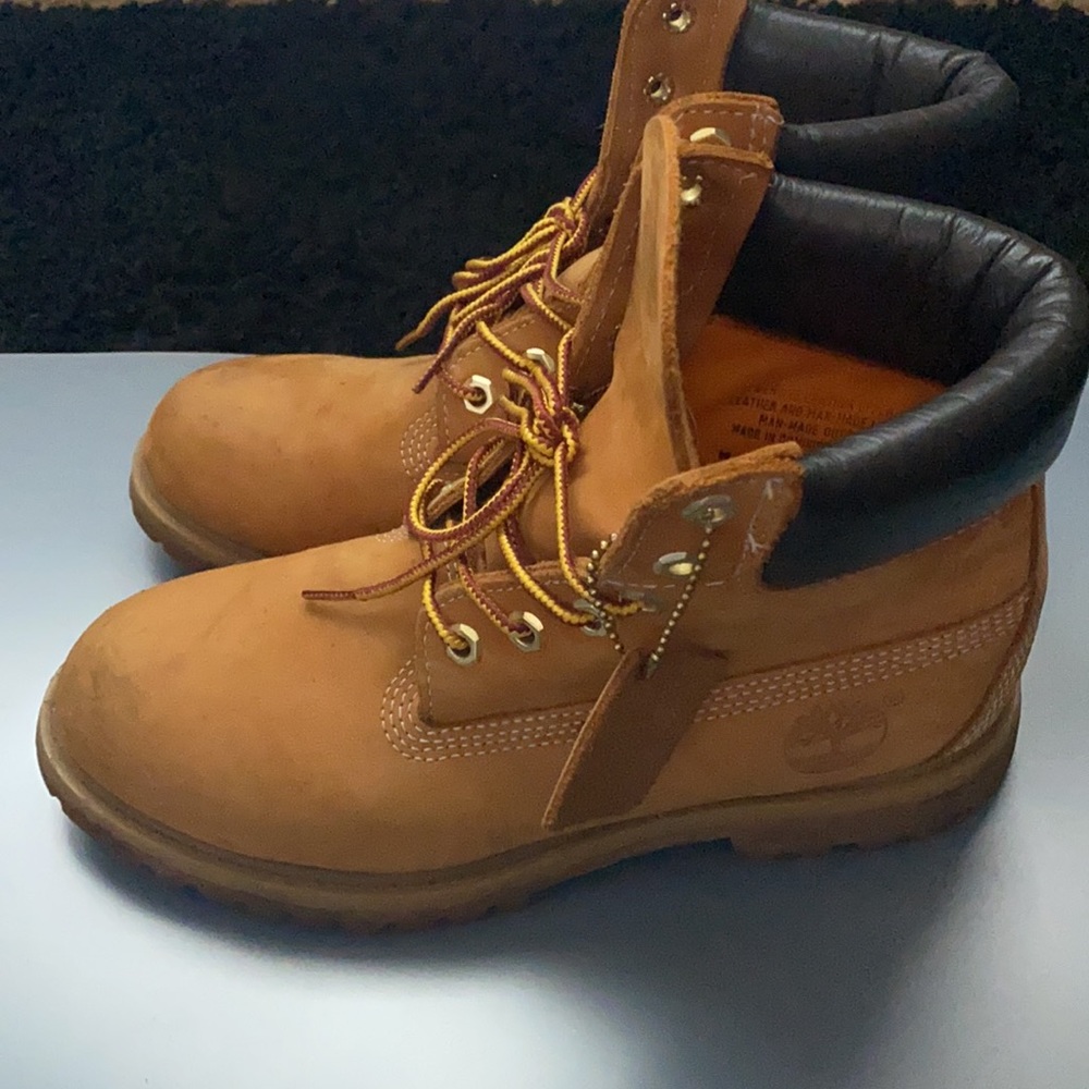 Timberland Boots - Picture 2 of 8